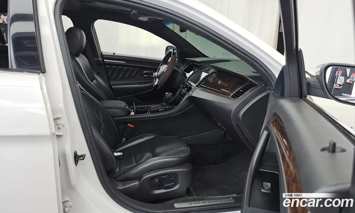 Ford Taurus 2017 2.0 автомат (гидро), фото 11