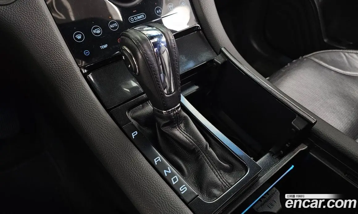 Ford Taurus 2017 2.0 автомат (гидро), фото 9