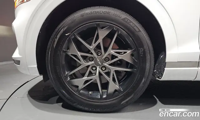 Genesis GV70 2021 2.2 автомат (гидро), миниатюра 4