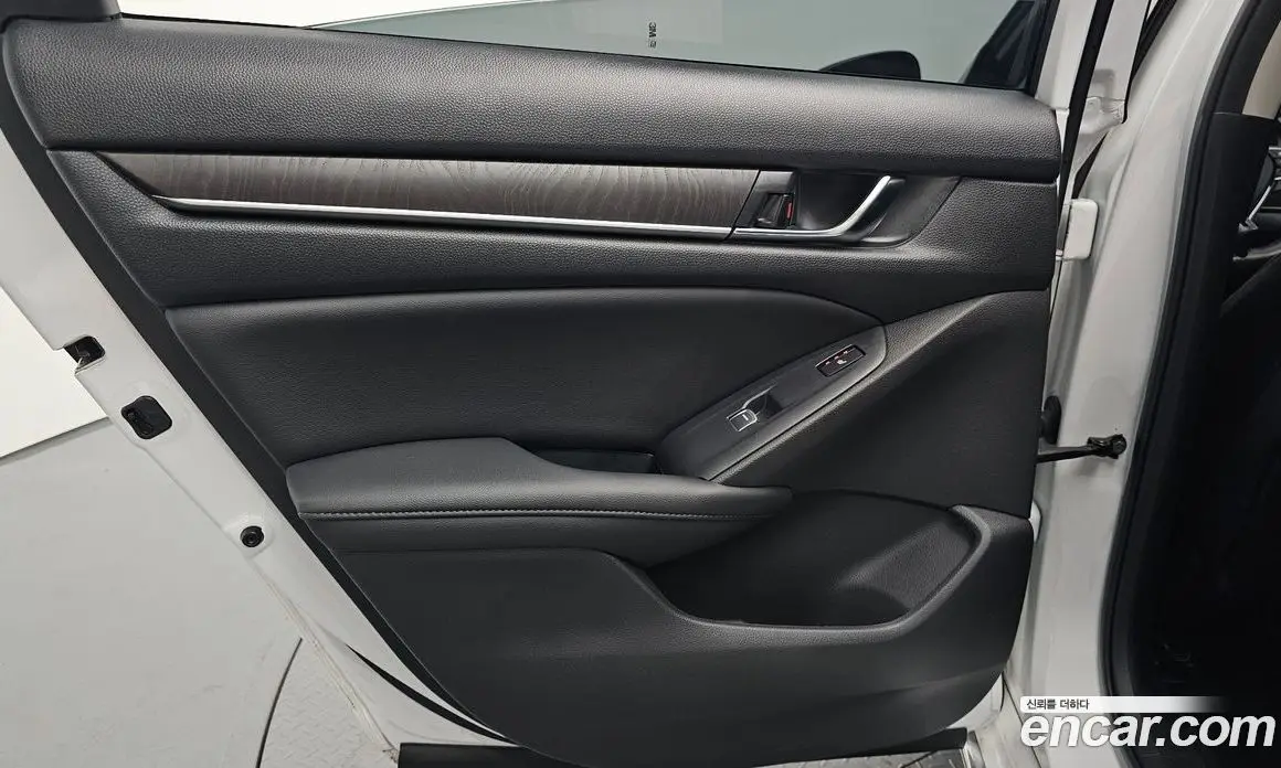 Honda Accord 2022 2.0 автомат (гидро), фото 15