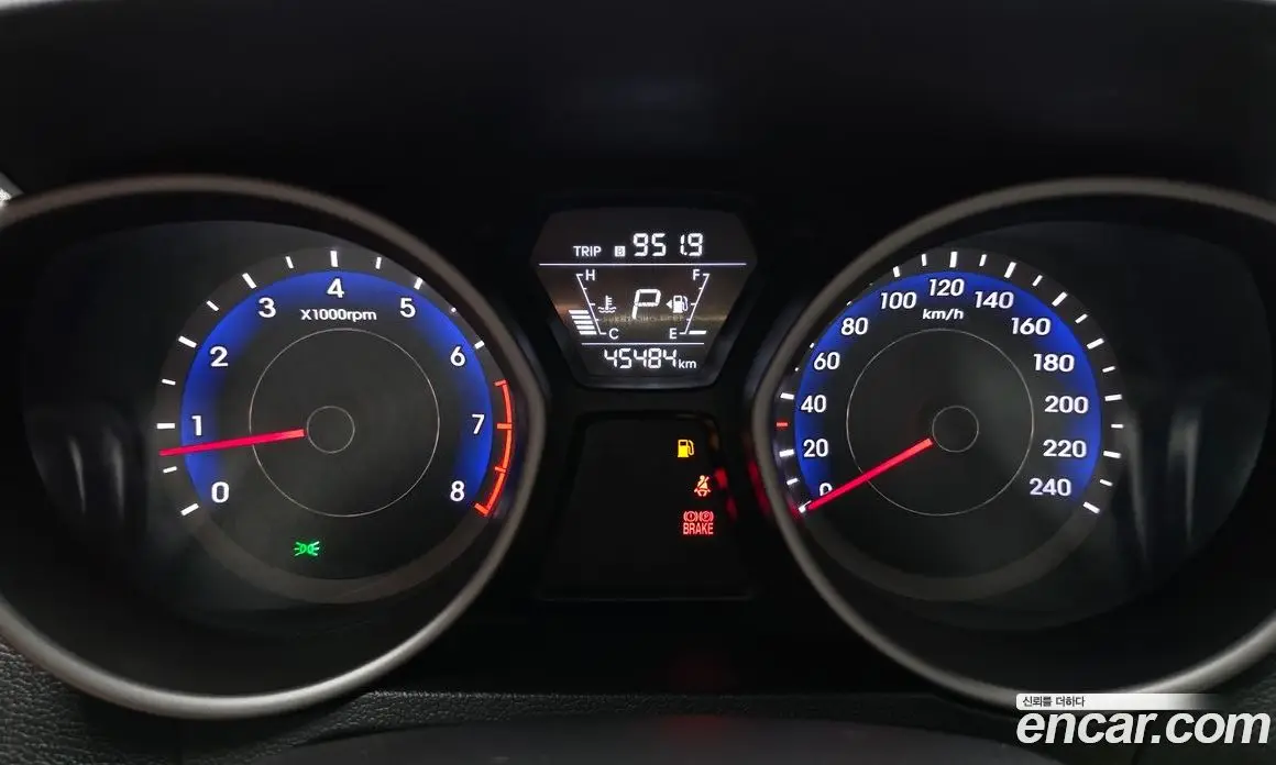 Hyundai Avante 2015 1.6 автомат (гидро), фото 11
