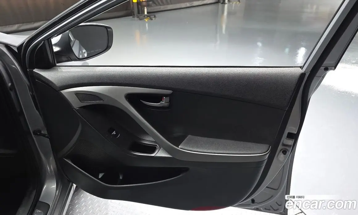 Hyundai Avante 2015 1.6 автомат (гидро), фото 14
