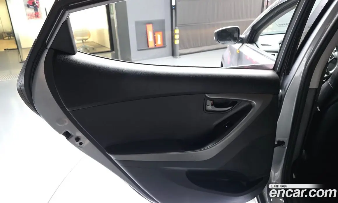 Hyundai Avante 2015 1.6 автомат (гидро), фото 15
