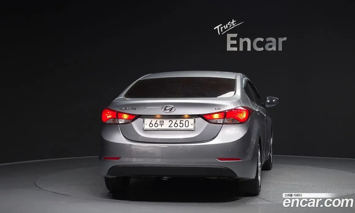 Hyundai Avante 2015 1.6 автомат (гидро), фото 4