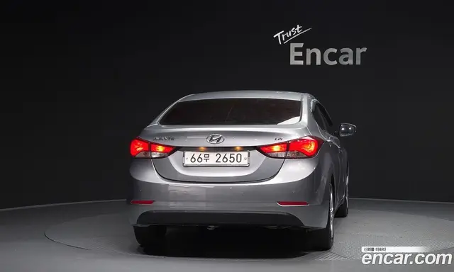 Hyundai Avante 2015 1.6 автомат (гидро), миниатюра 4