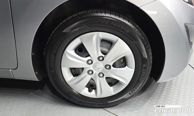 Hyundai Avante 2015 1.6 автомат (гидро), миниатюра 5