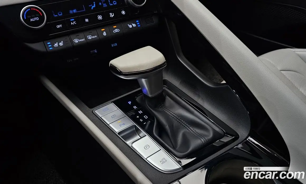Hyundai Avante 2022 1.6 автомат (гидро), фото 12