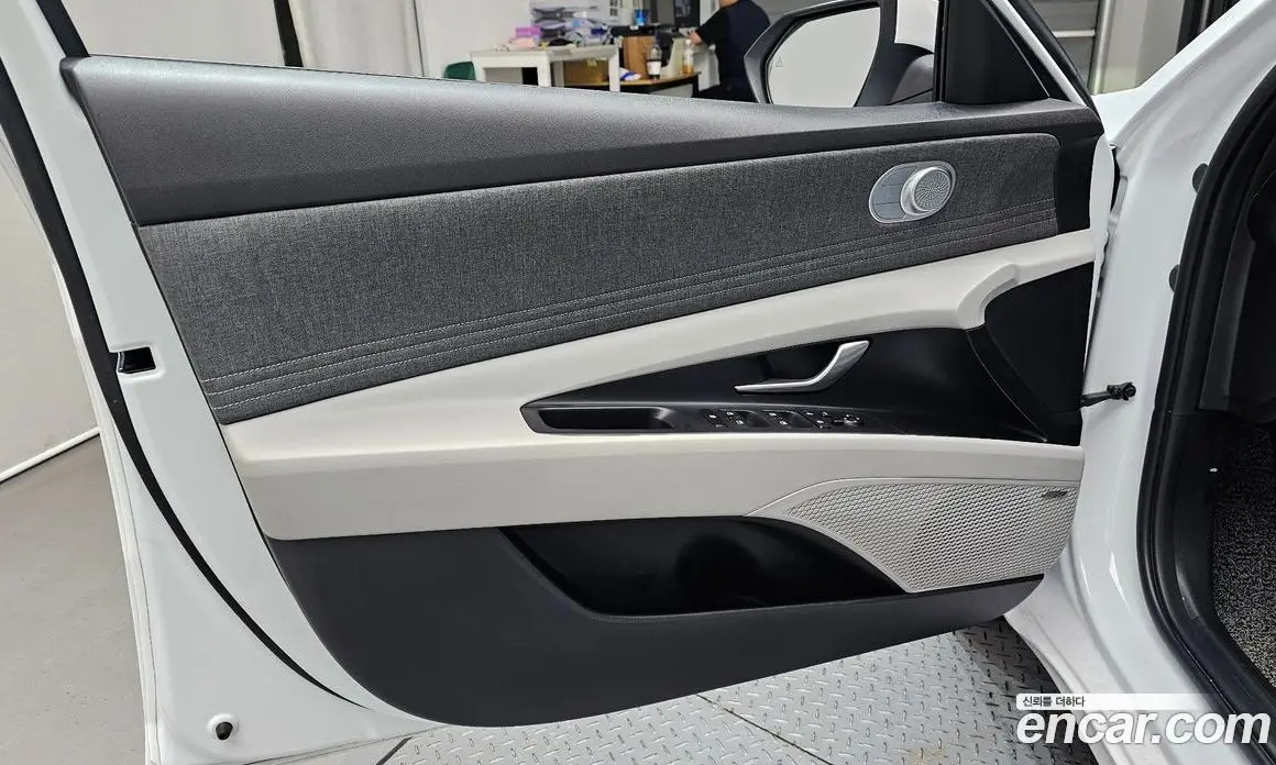 Hyundai Avante 2022 1.6 автомат (гидро), фото 14