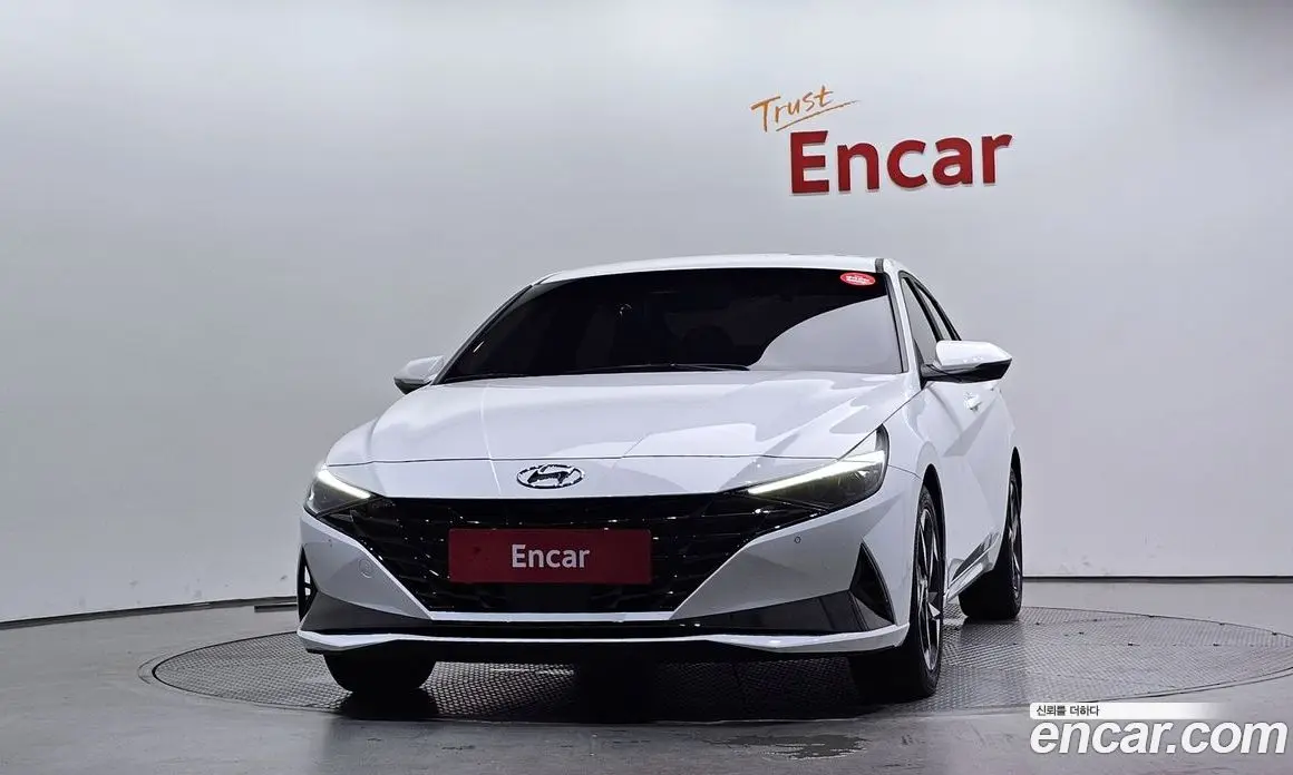 Hyundai Avante 2022 1.6 автомат (гидро), фото 3