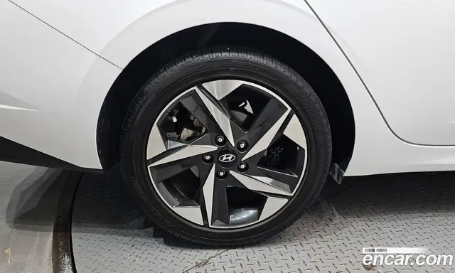 Hyundai Avante 2022 1.6 автомат (гидро), миниатюра 5