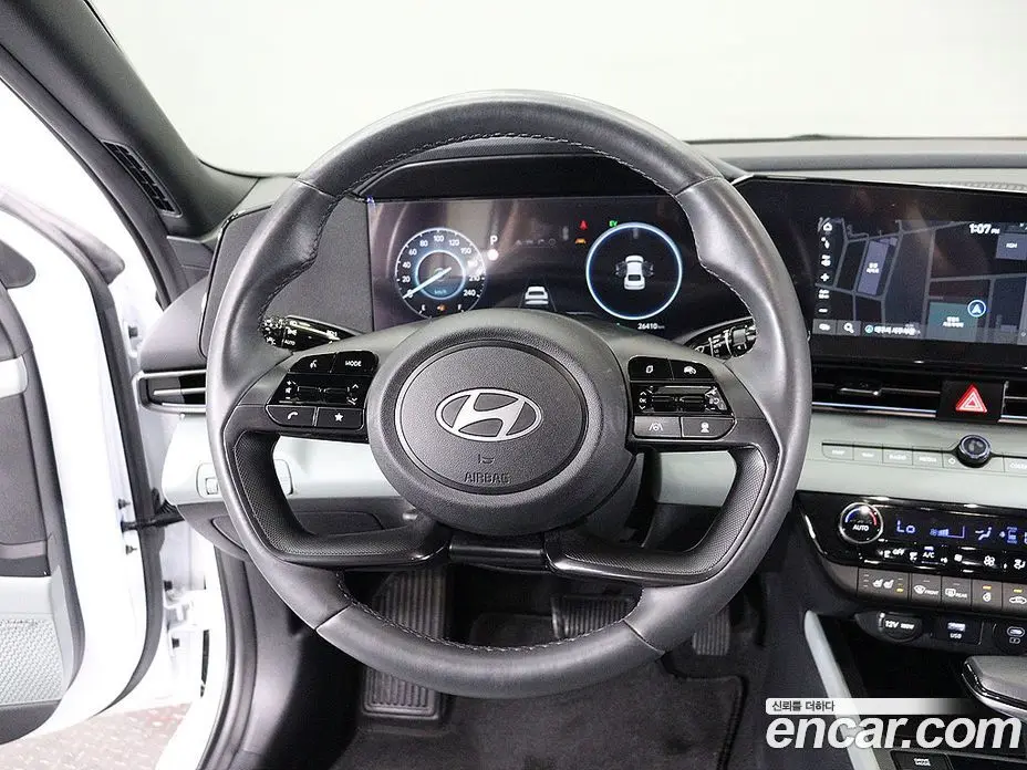 Hyundai Avante 2024 1.6 автомат (гидро), фото 14