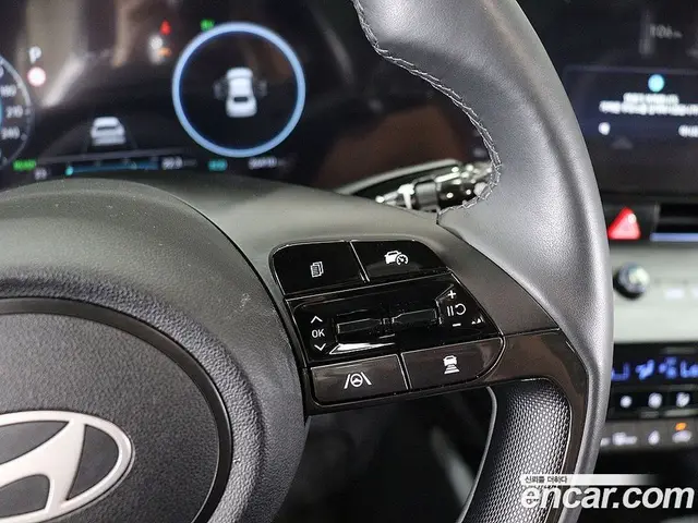 Hyundai Avante 2024 1.6 автомат (гидро), миниатюра 7