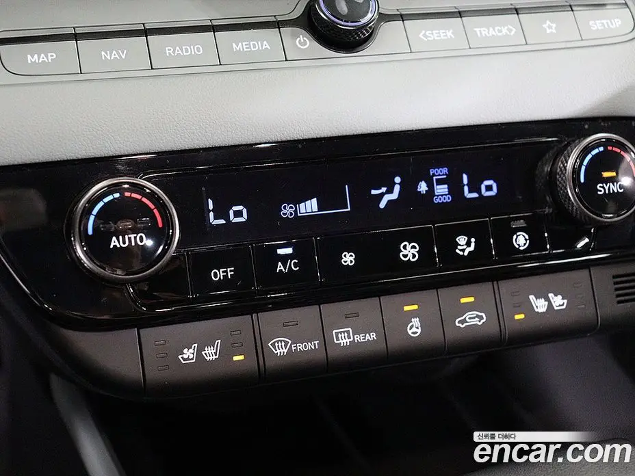 Hyundai Avante 2024 1.6 автомат (гидро), фото 9