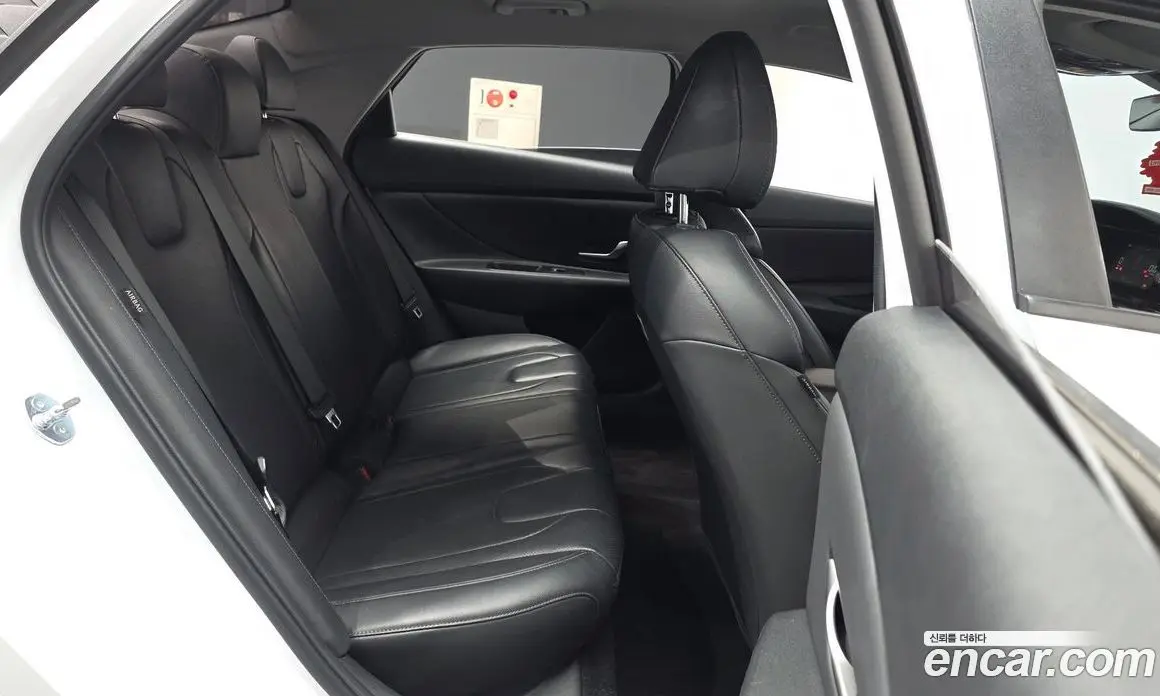 Hyundai Avante 2024 1.6 автомат (гидро), фото 12