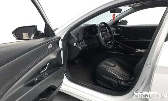 Hyundai Avante 2024 1.6 автомат (гидро), миниатюра 10
