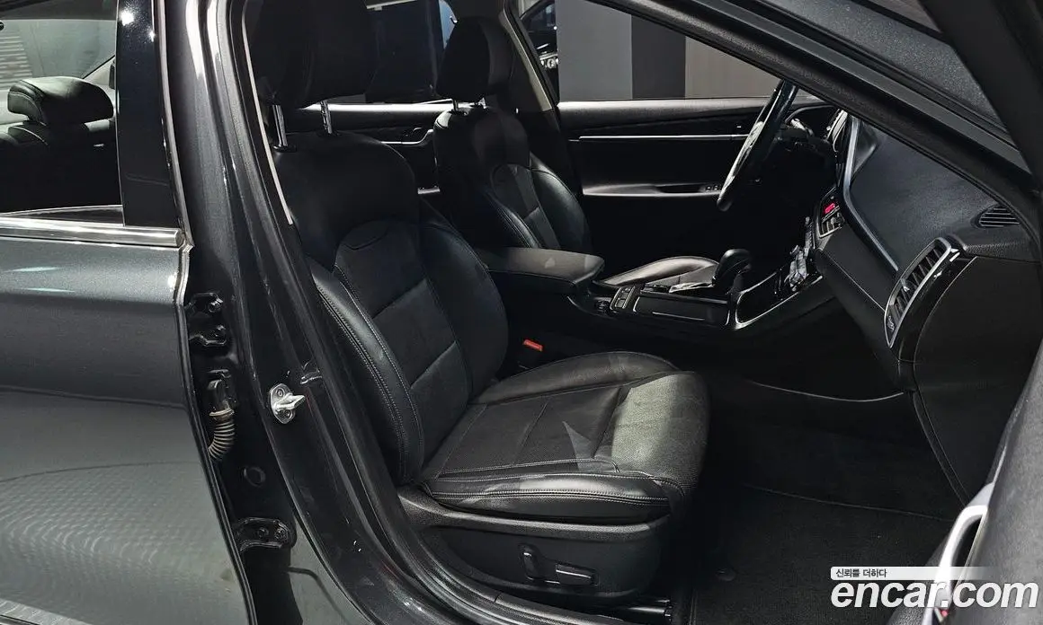 Hyundai Grandeur 2017 2.4 автомат (гидро), фото 11