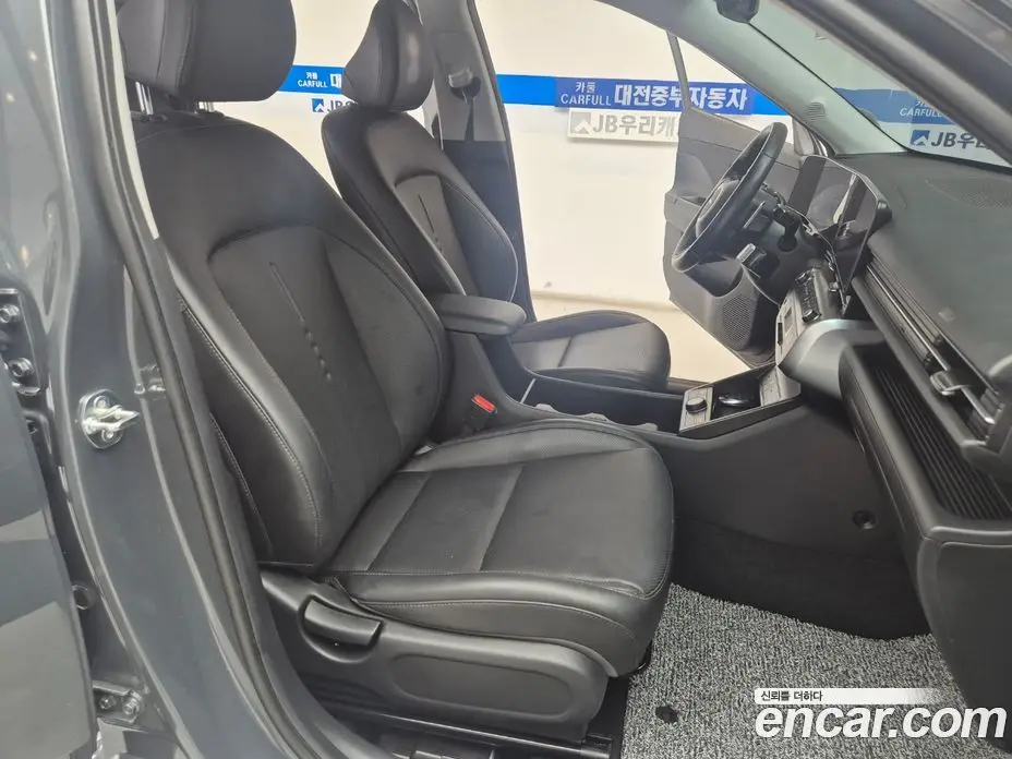 Hyundai Kona 2024 1.6 автомат (гидро), фото 12