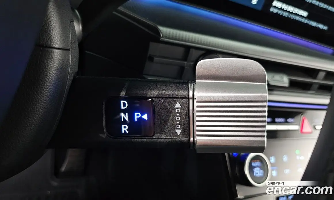Hyundai Santa Fe 2025 2.5 автомат (гидро), фото 11
