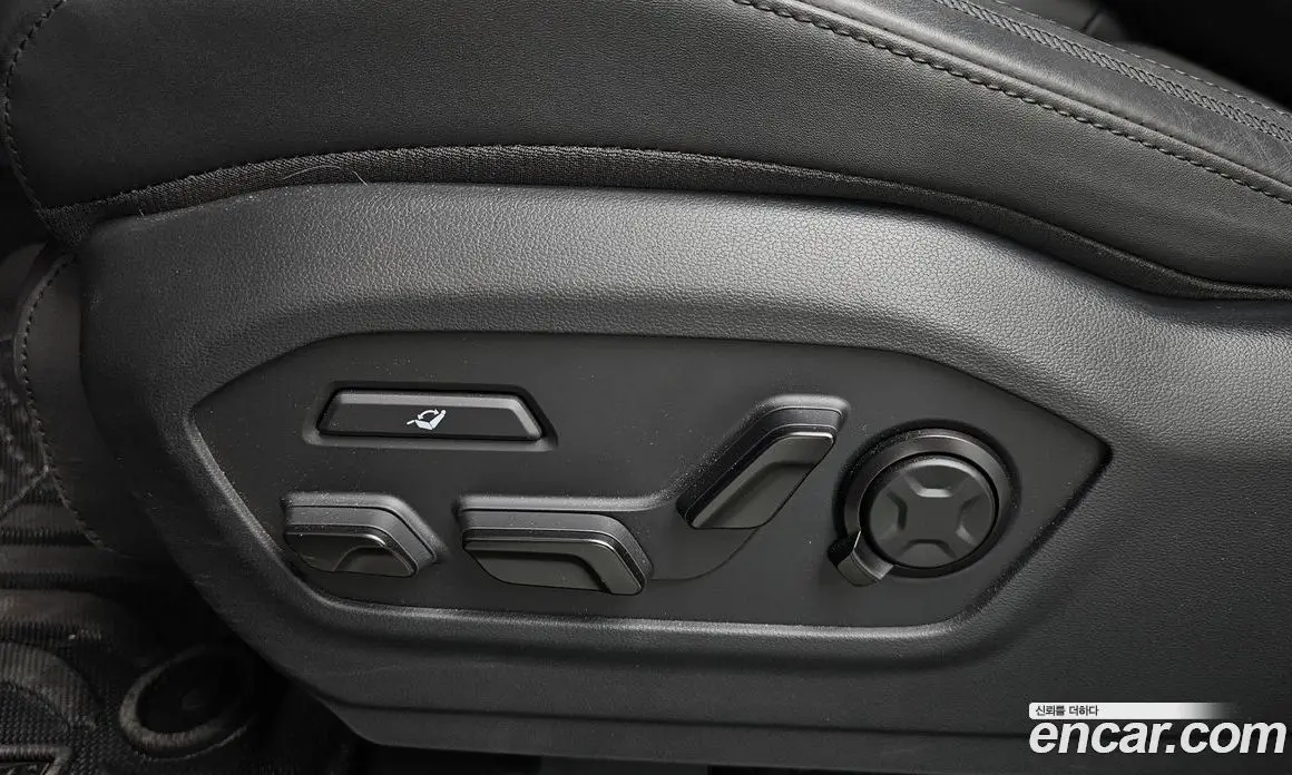 Hyundai Santa Fe 2025 2.5 автомат (гидро), фото 18