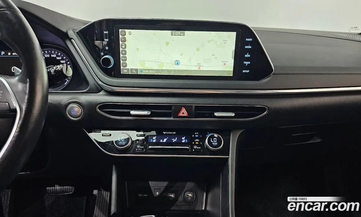 Hyundai Sonata 2021 1.6 автомат (гидро), фото 18