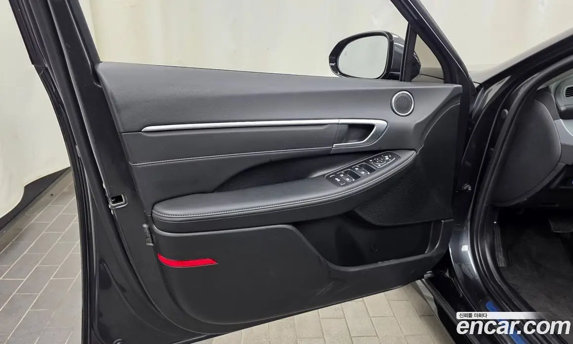 Hyundai Sonata 2024 1.6 автомат (гидро), фото 14