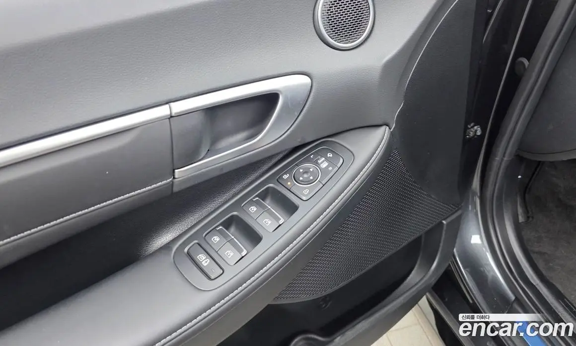Hyundai Sonata 2024 1.6 автомат (гидро), фото 27