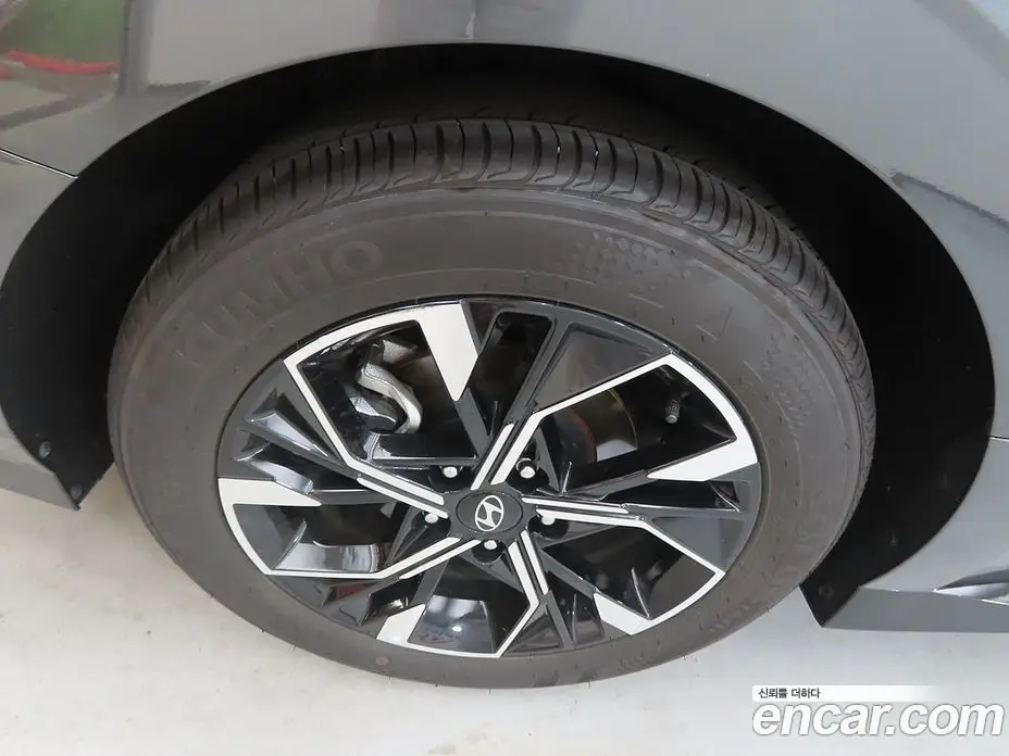 Hyundai Sonata 2024 2.0 автомат (гидро), фото 19