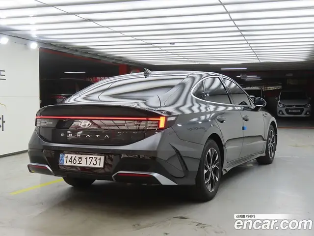 Hyundai Sonata 2024 2.0 автомат (гидро), миниатюра 4
