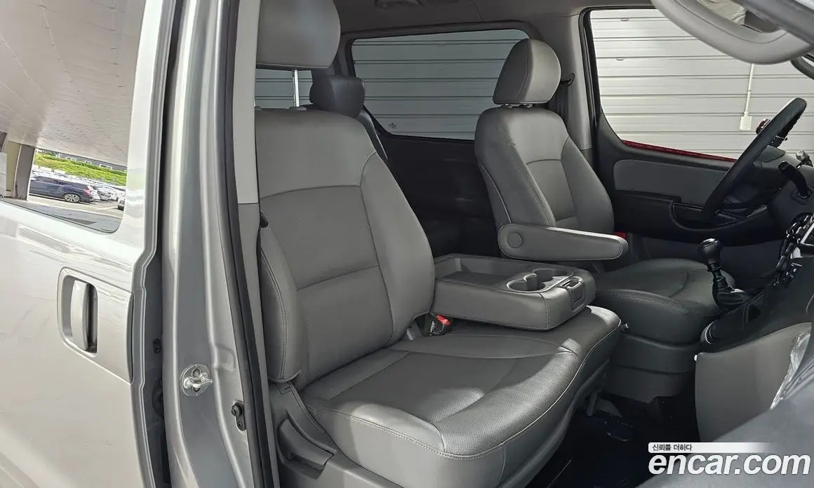 Hyundai Starex 2016 2.5 механика, фото 11