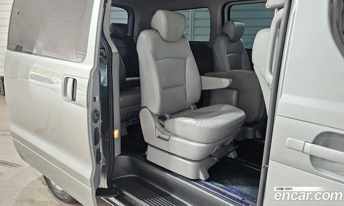 Hyundai Starex 2016 2.5 механика, фото 12