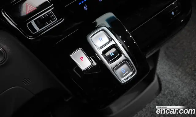 Hyundai Staria 2024 2.2 автомат (гидро), миниатюра 11