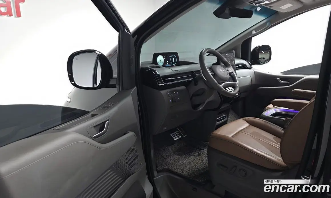 Hyundai Staria 2024 2.2 автомат (гидро), фото 12