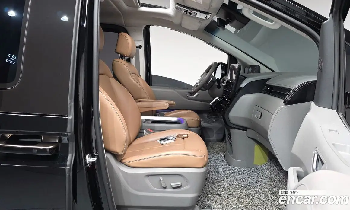 Hyundai Staria 2024 2.2 автомат (гидро), фото 15