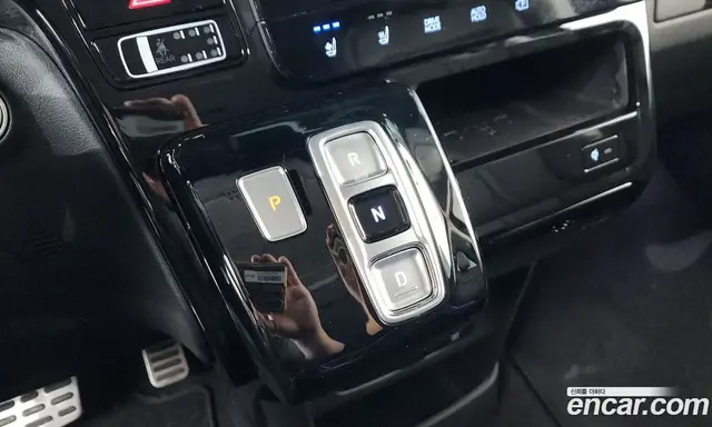 Hyundai Staria 2025 2.2 автомат (гидро), миниатюра 11