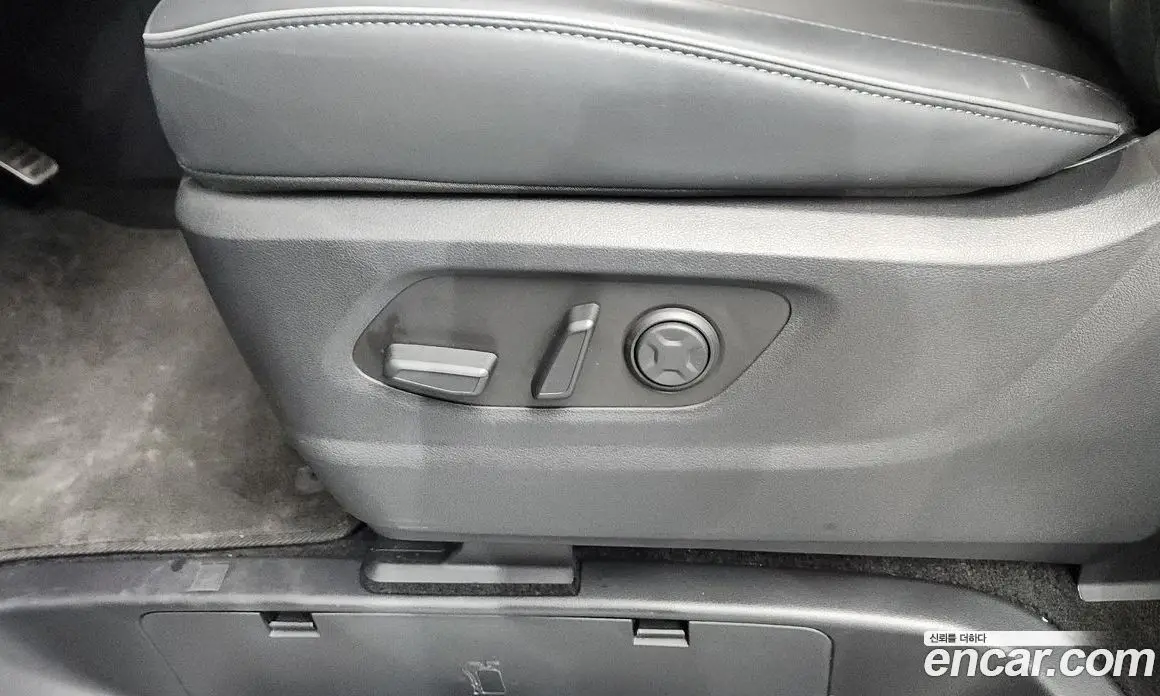 Hyundai Staria 2025 2.2 автомат (гидро), фото 30