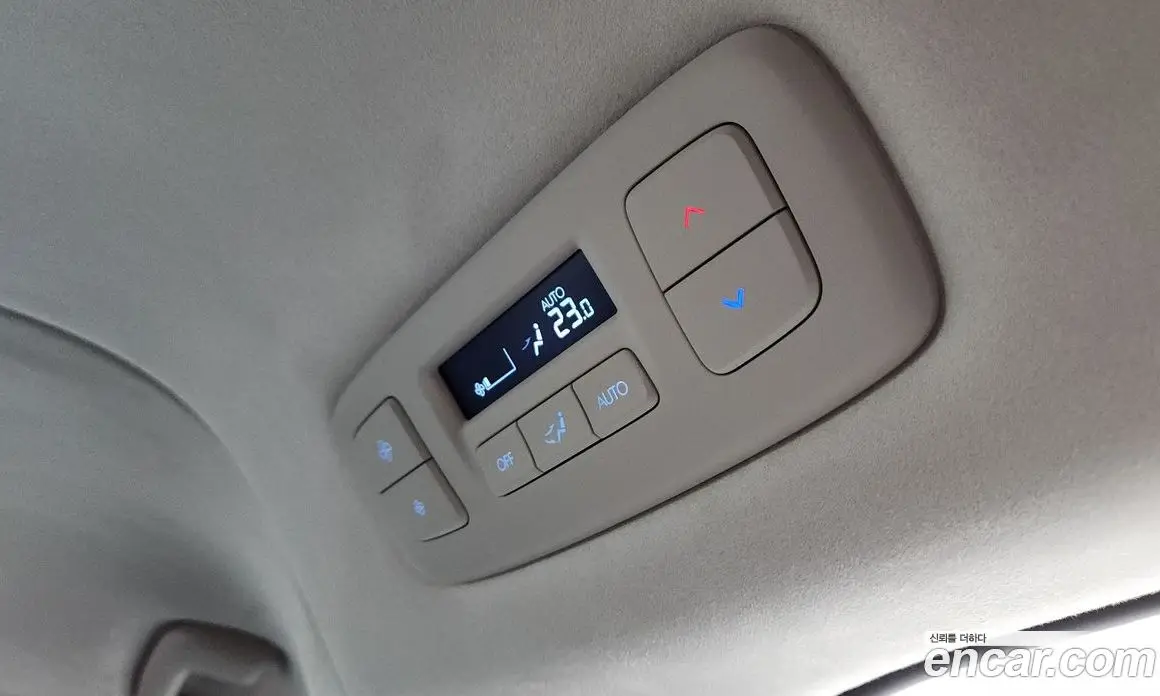 Hyundai Staria 2025 2.2 автомат (гидро), фото 32