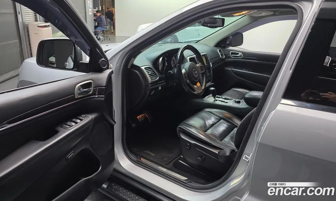 Jeep Cherokee 2013 3.0 автомат (гидро), фото 10