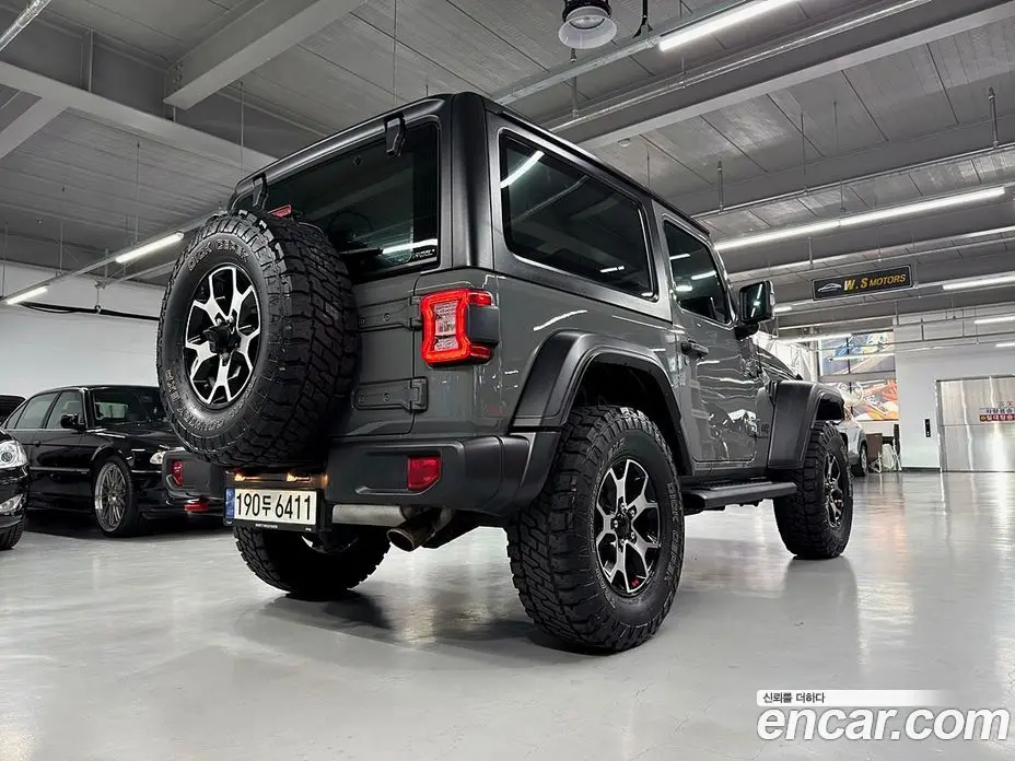 Jeep Wrangler 2021 2.0 автомат (гидро), фото 7