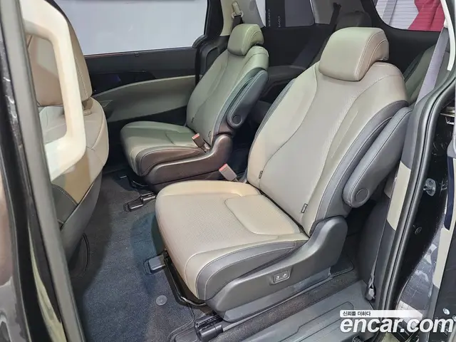 Kia Carnival 2023 2.2 автомат (гидро), миниатюра 11