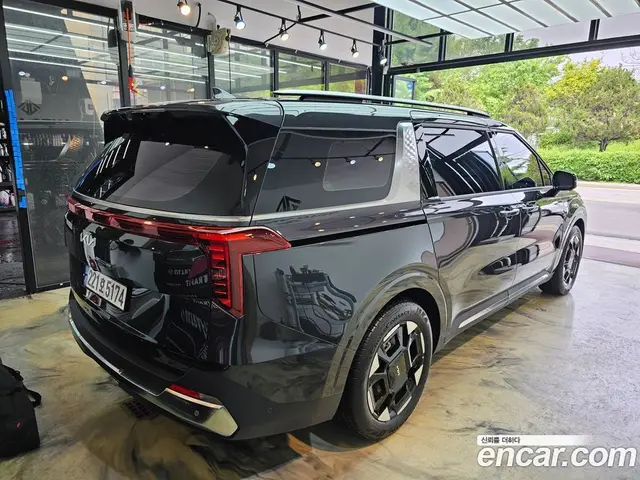 Kia Carnival 2023 2.2 автомат (гидро), миниатюра 4