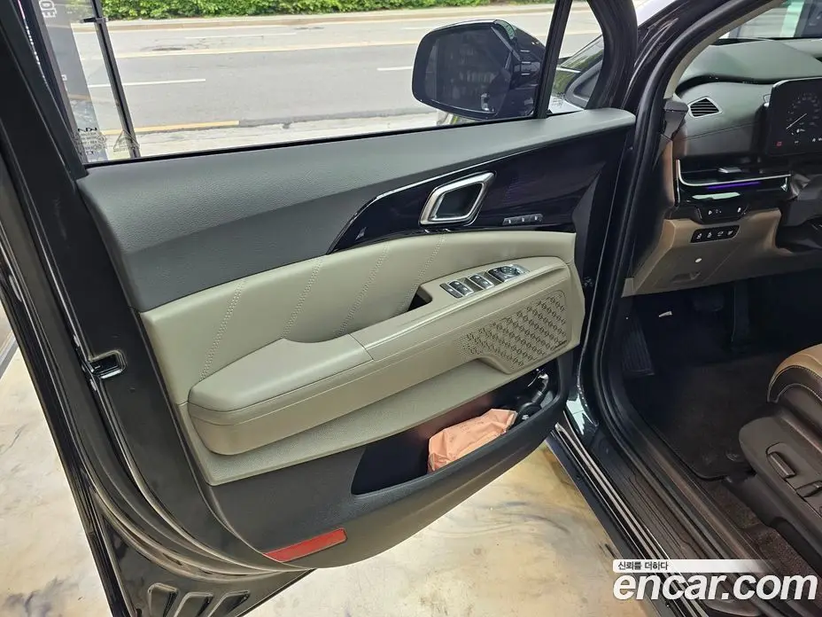 Kia Carnival 2023 2.2 автомат (гидро), фото 10