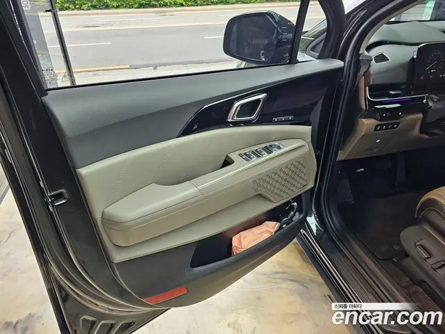 Kia Carnival 2023 2.2 автомат (гидро), миниатюра 10