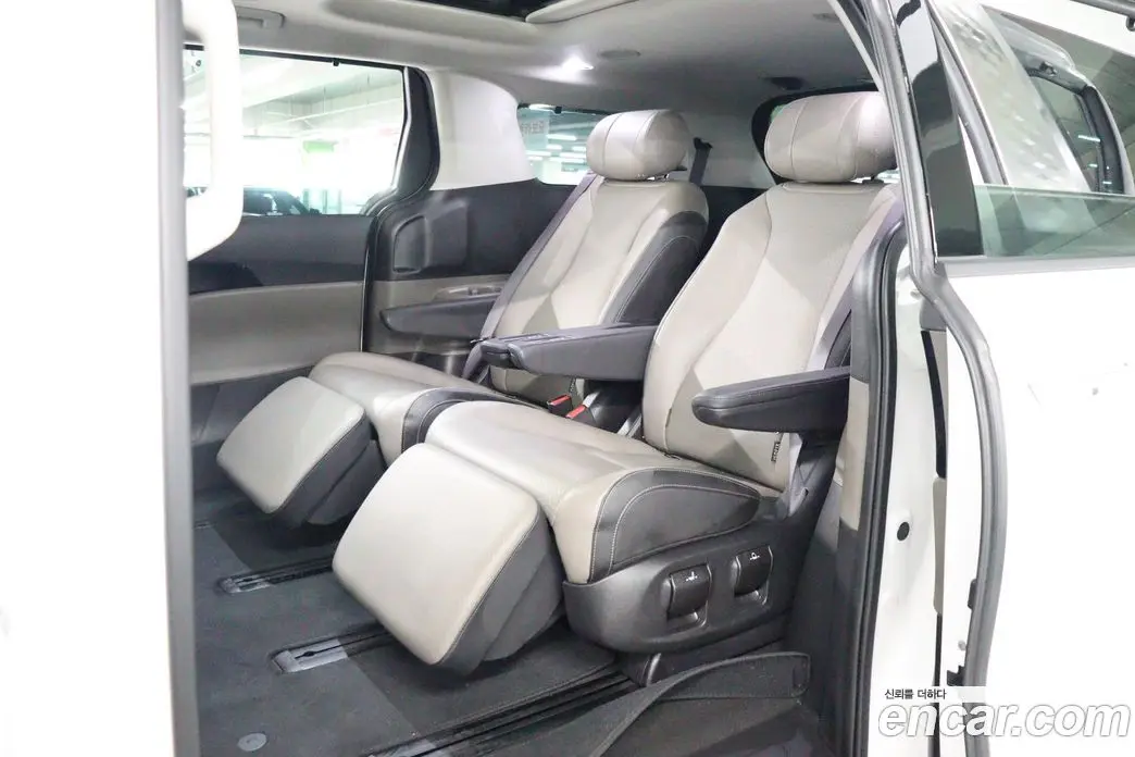 Kia Carnival 2024 1.6 автомат (гидро), фото 8