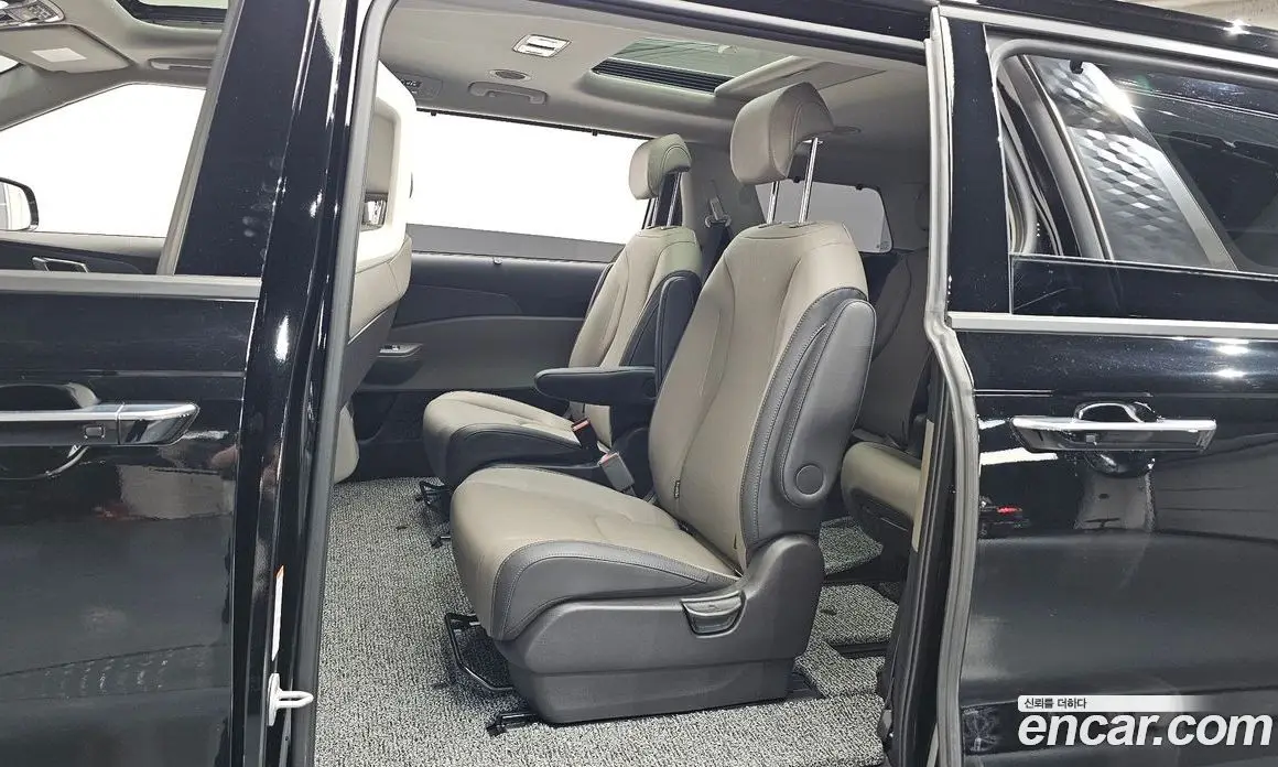 Kia Carnival 2025 2.2 автомат (гидро), фото 19