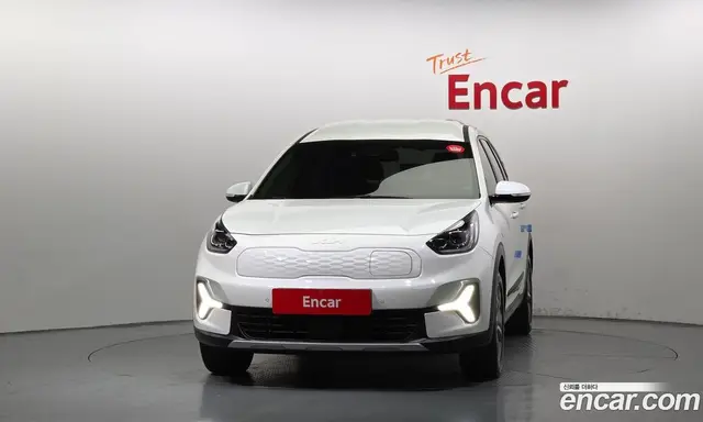 Kia Niro 2023 0.2 автомат (гидро), миниатюра 3
