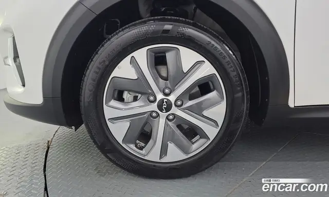 Kia Niro 2023 0.2 автомат (гидро), миниатюра 5