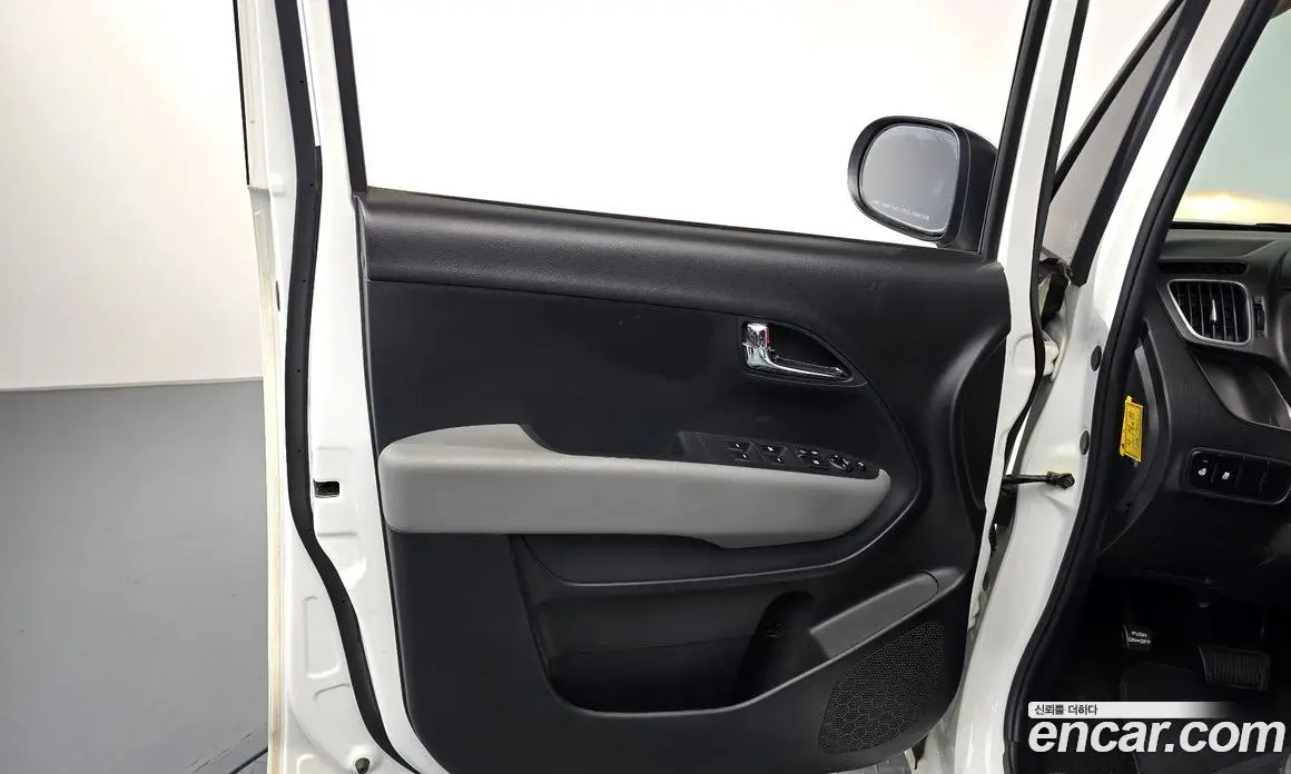 Kia Ray 2019 1.0 автомат (гидро), фото 14