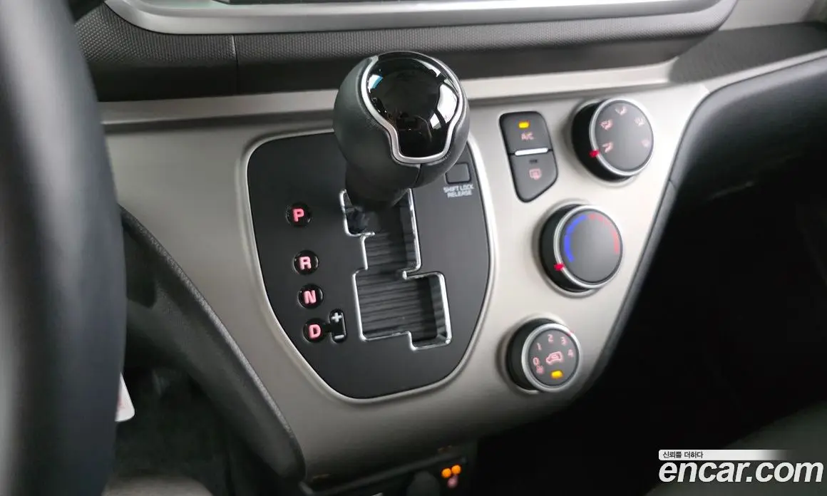 Kia Ray 2019 1.0 автомат (гидро), фото 9