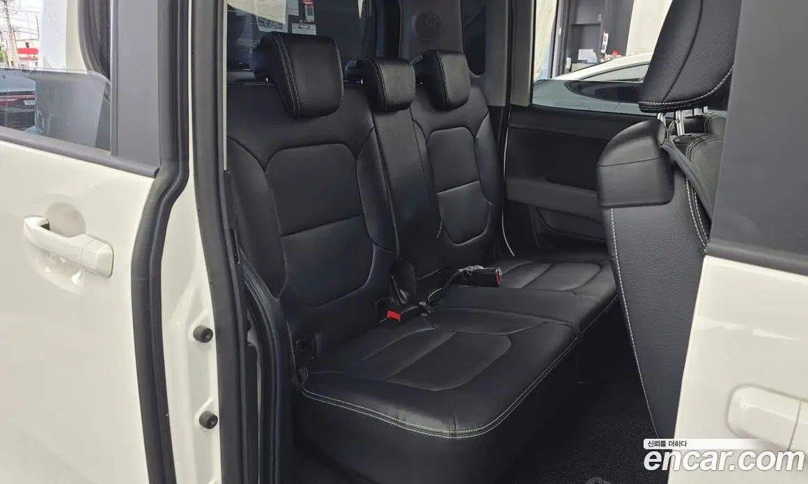 Kia Ray 2023 1.0 автомат (гидро), фото 12
