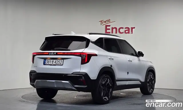 Kia Seltos 2023 1.6 автомат (гидро), миниатюра 2